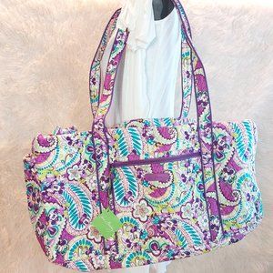 Vera Bradley Disney Parks Plums Up Mickey Large Duffle Purple Weekend/Tr…